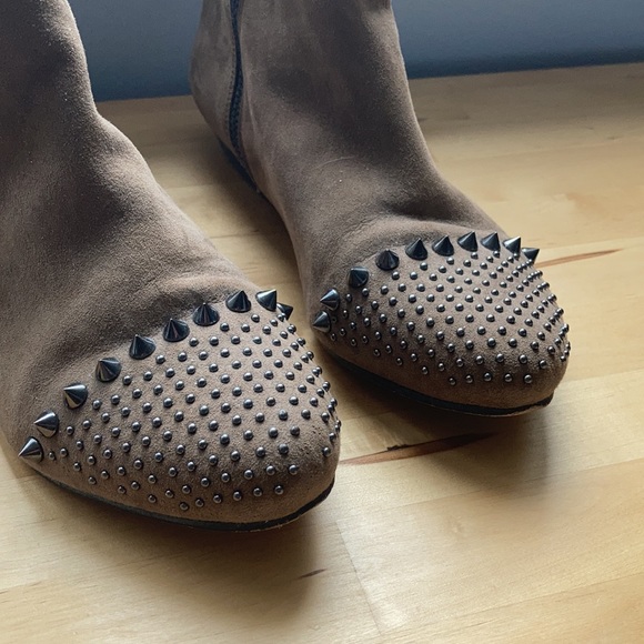 ALDO beige suede boots with silver studs US 6.5 - Picture 5 of 13